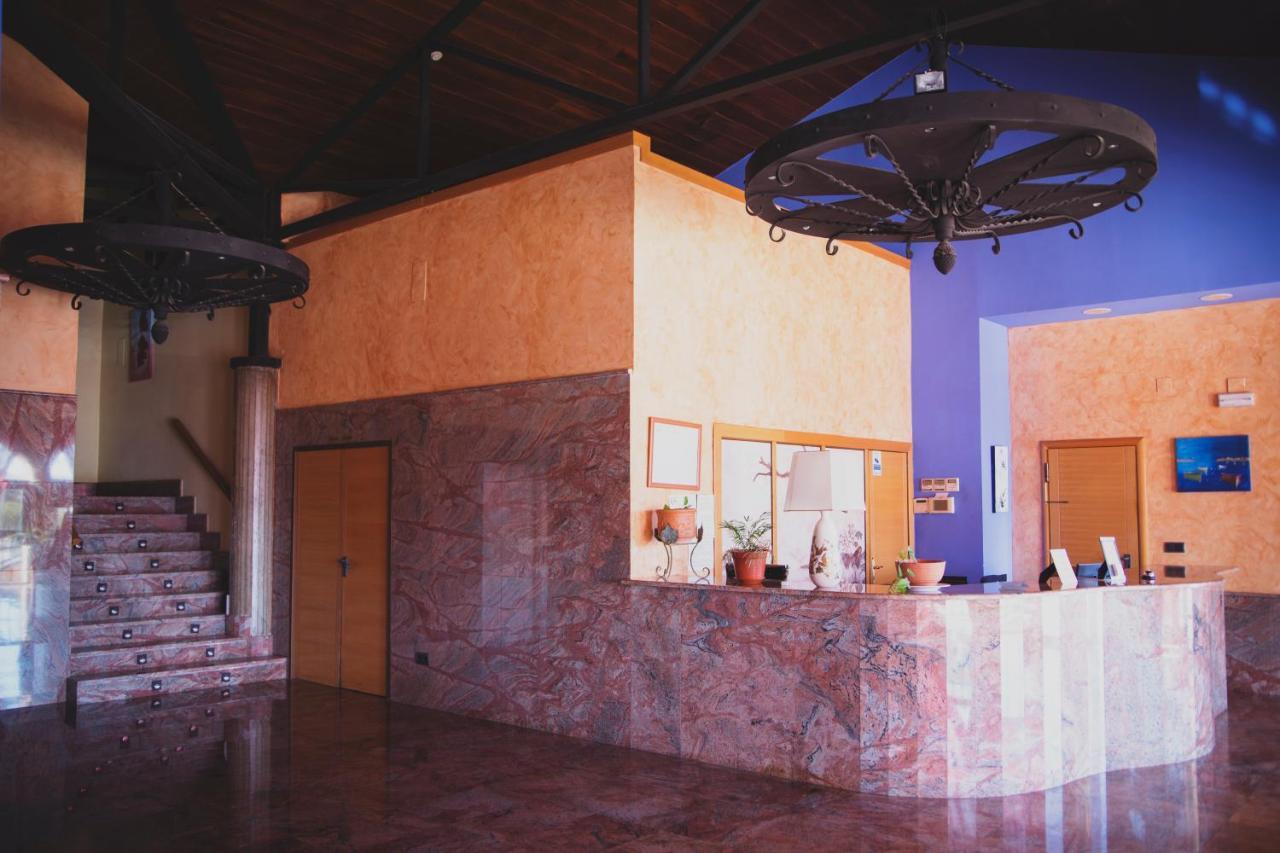 Hotel La Bodega La Almunia de Doña Godina Exterior photo